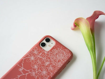 Organic iPhone Case / 水中の花畑に輝く コーラルレッド [iPhoneSE]