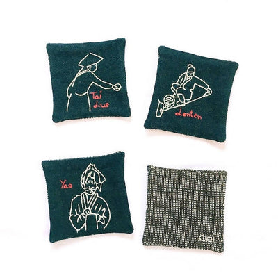 ラオスの手織り草木染コットン　コースター　少数民族刺繍柄　