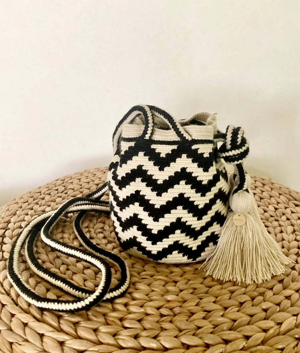 CHILA BAGS｜ワユー民族とフェアトレードによるエシカルバッグ