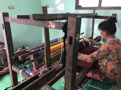 ネパール　パシュミナ100％マフラー（手紡ぎ・手織り） 暮らし　セレクトショップ　エシカル  オンライン ショップ 　買い物 　な商品　セプルモ　SEPLUMO　ファッション　ハンドメイド　ナチュラル　SDGS　サスティナブル