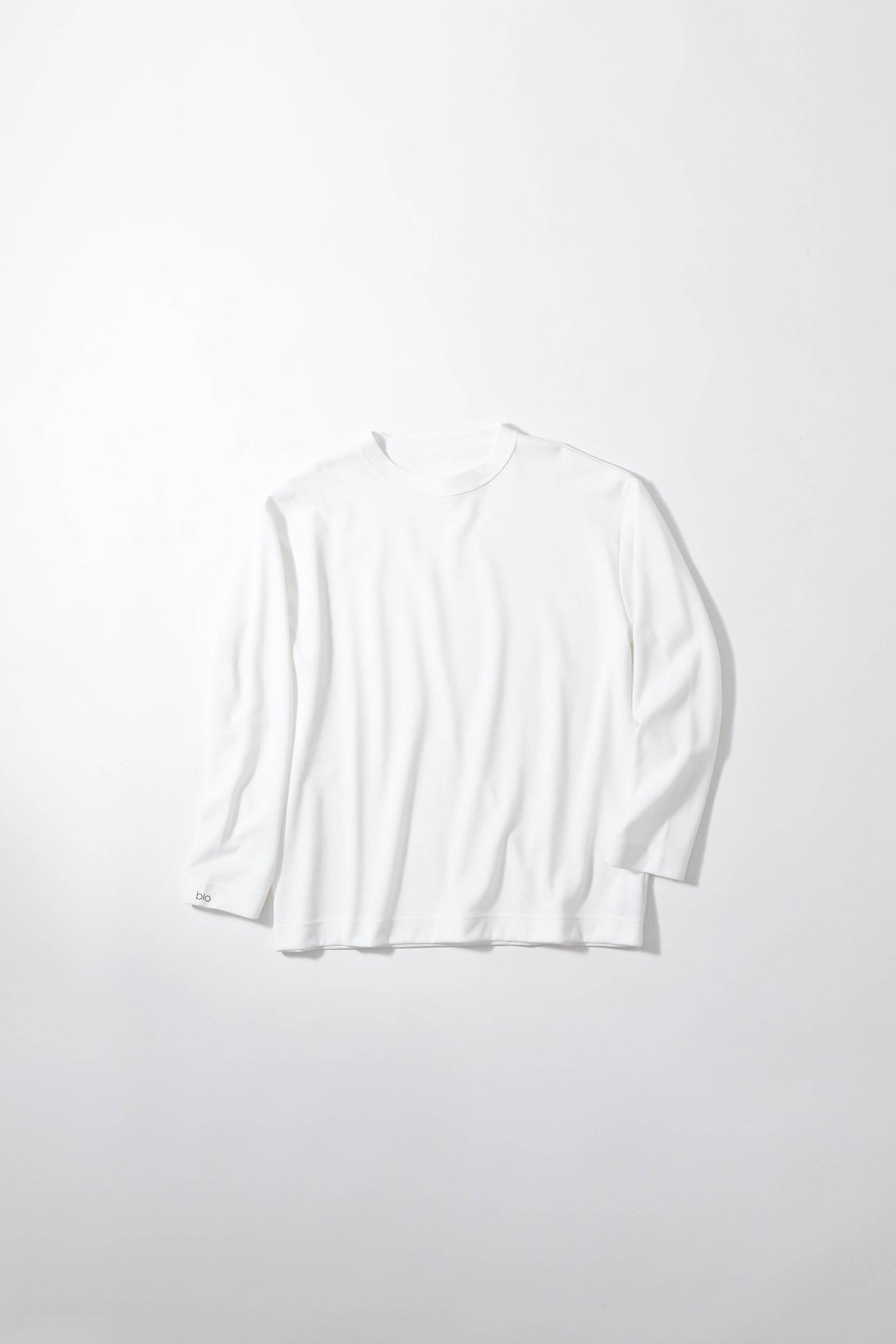 肌を守るコットンの風合いと抗菌性に優れた Bio Room wear Tシャツ (長袖)　ホワイト