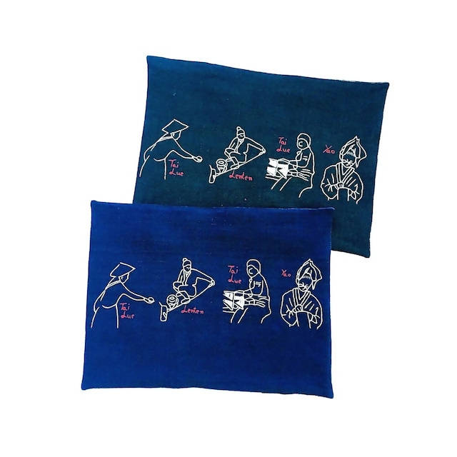 ラオスの手織り草木染コットン　ランチョンマット　少数民族刺繍柄　
